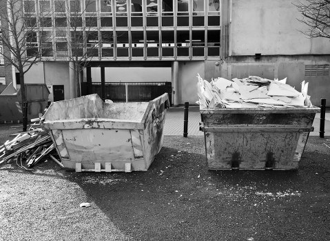 Choosing the Right Flat Clearance Service in Feltham